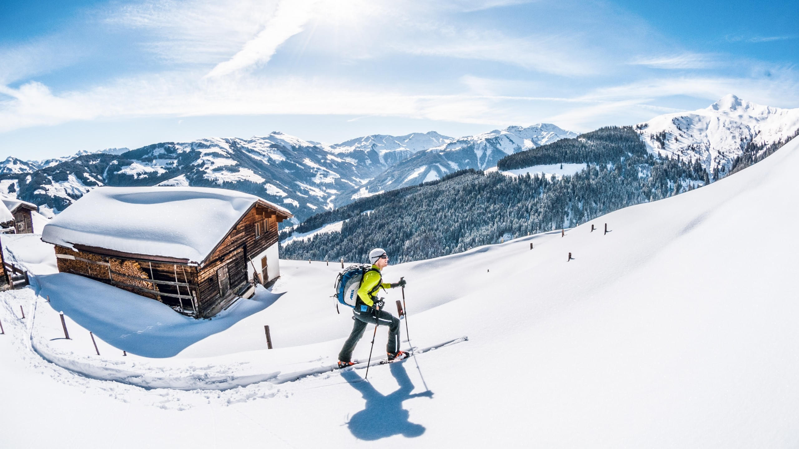 skitour-mit-perfekter-aussicht-in-den-kitzbueheler-alpen